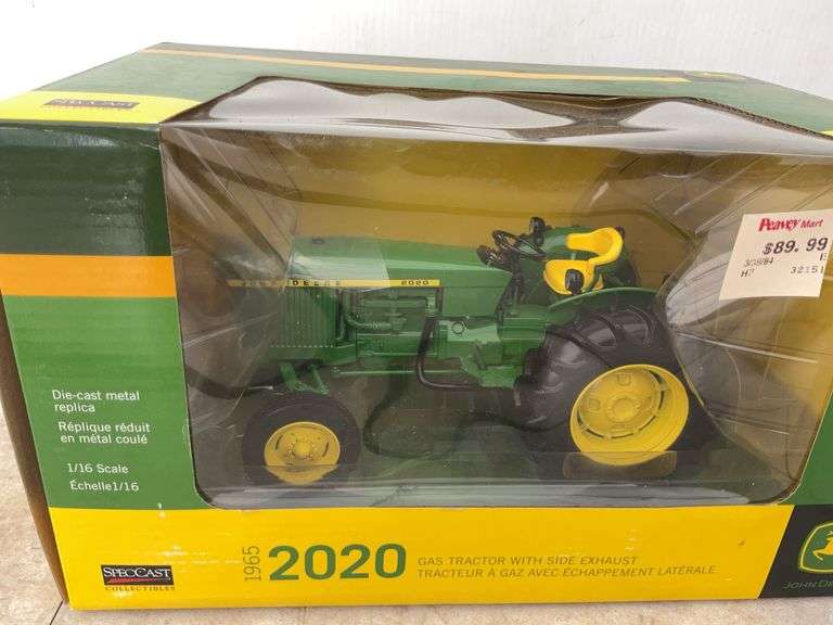 John Deere 2020 Gas Tractor with Side Exhaust - 1/16 scale - in orginal box