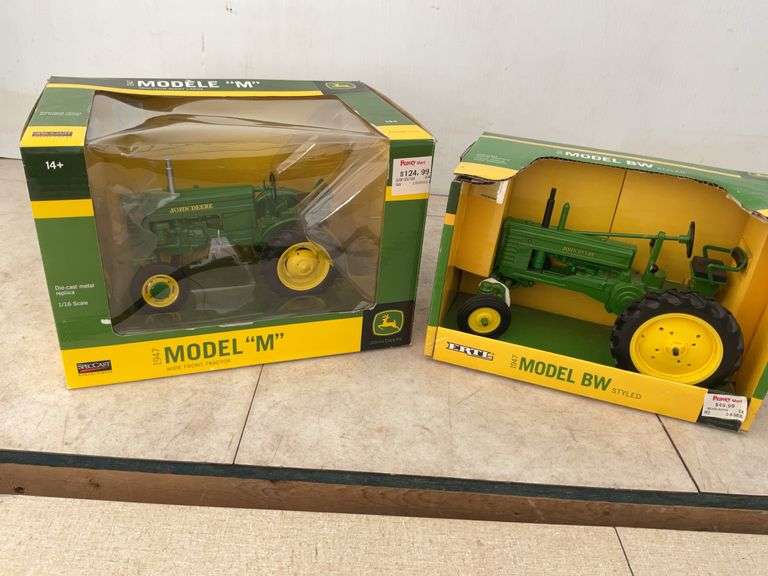 John Deere Model M Wide Front Tractor and John Deere Model BW Styled - 1/16/scale - in orginal box