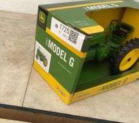 John Deere Model G - 1/16 scale - in original box