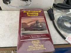 Unused skill 1 3/4 horsepower plunge router comes with Router jig and techniques video.