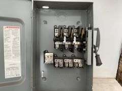 Unused general duty safety switch Square D, 200 amp, 240 V AC, measures 29"H x 17"W