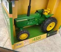 John Deere 4320 - 1/16 scale in orginal box