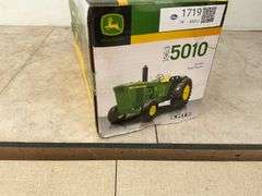 John Deere 5010 - 1/16 scale, in original box