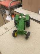 John Deere D. 1/16th scale no box