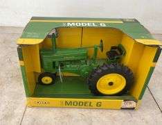 John Deere Model G - 1/16 scale - in original box