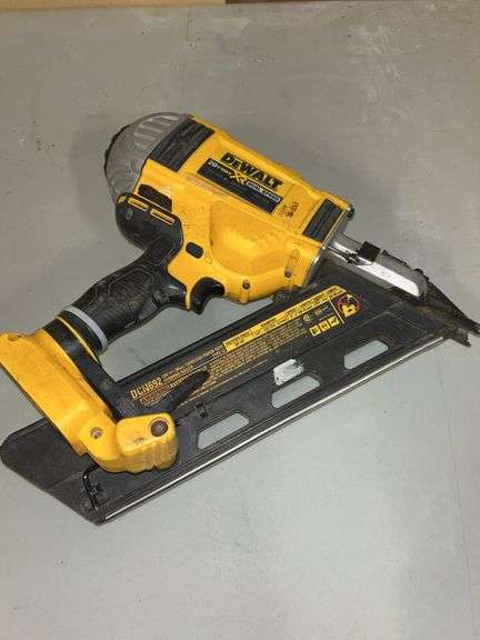 DeWalt 20V framing nailer