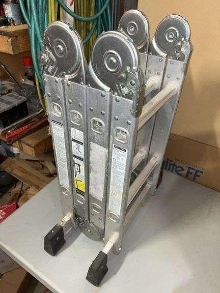 Collapsible 8’ ladder
