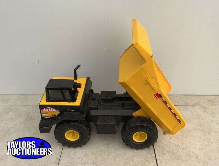 Tonka dump truck