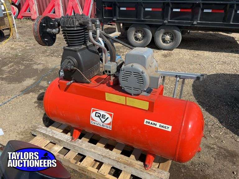Devilbiss Air compressor - Taylors Auctioneers Ltd