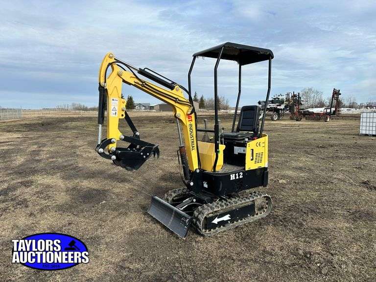 2023 AGT Industrial H12 Mini Excavator