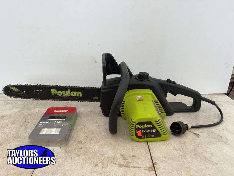 Electric Poulan chainsaw - runs and comes with 1 16” chain