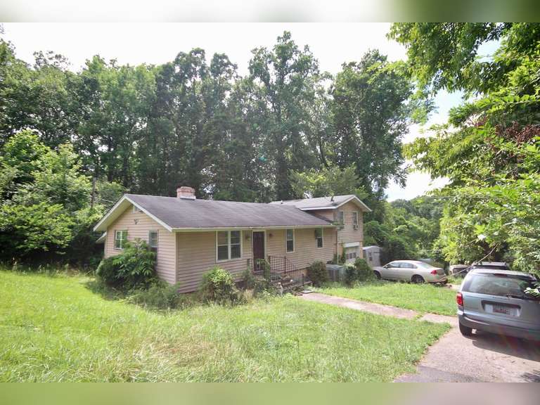 325 W. 3rd St, Ridgeway, SC