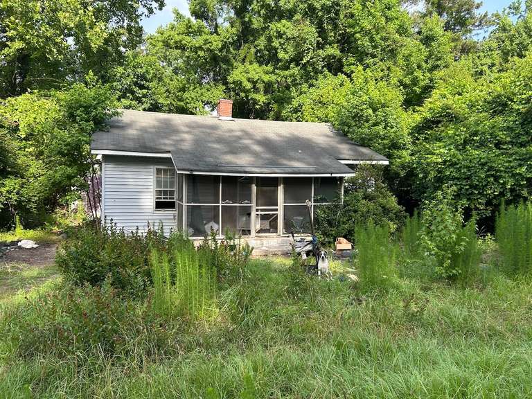 1008 Rippondon St, Camden, SC