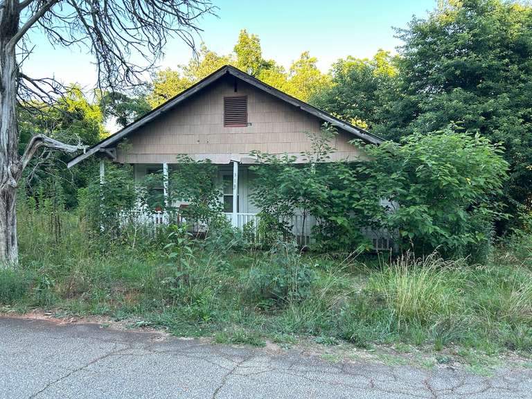 318 Sunset Cir, Spartanburg, SC