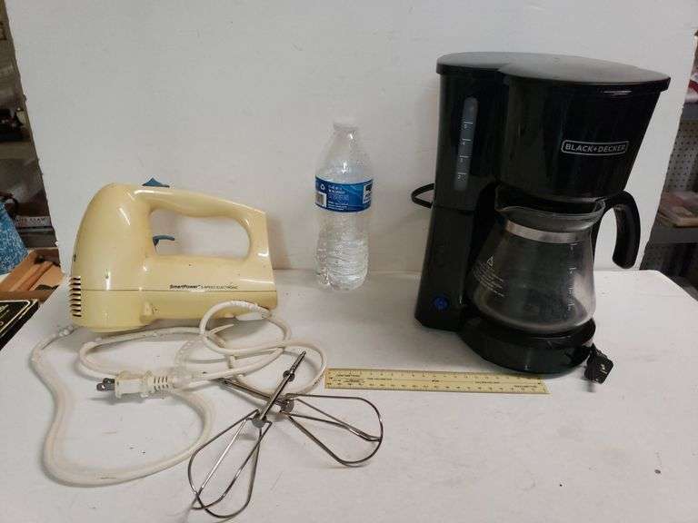 Cuisinart Blender, Black And Decker Coffee Pot And Ruler Trice Auctions