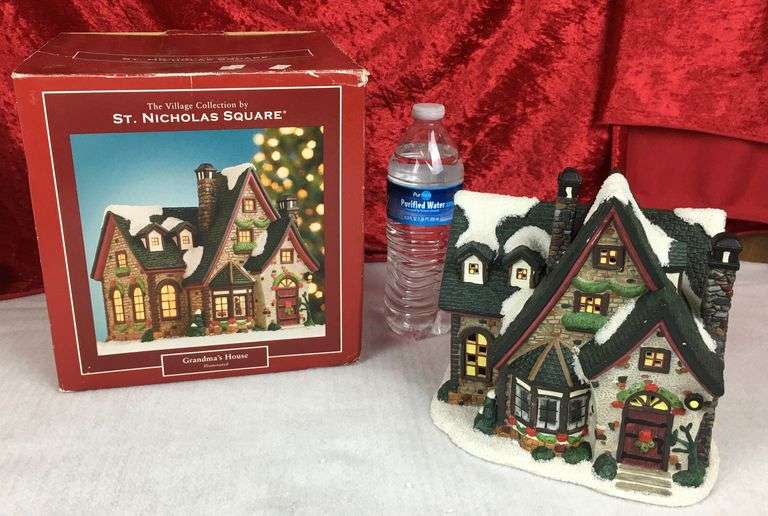 Christmas “Grandma’s House” The Village Collection 2003 by St Nicholas