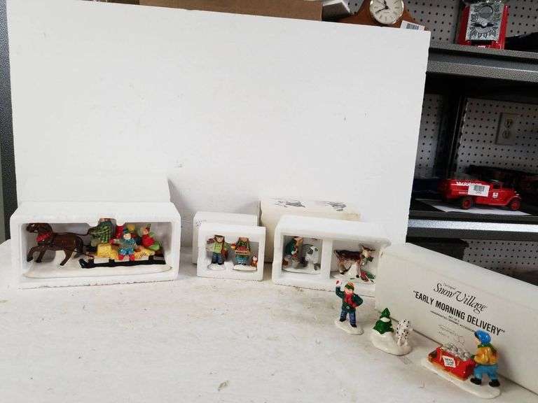 Department 56 Snow Village Figurine Sets Trice Auctions