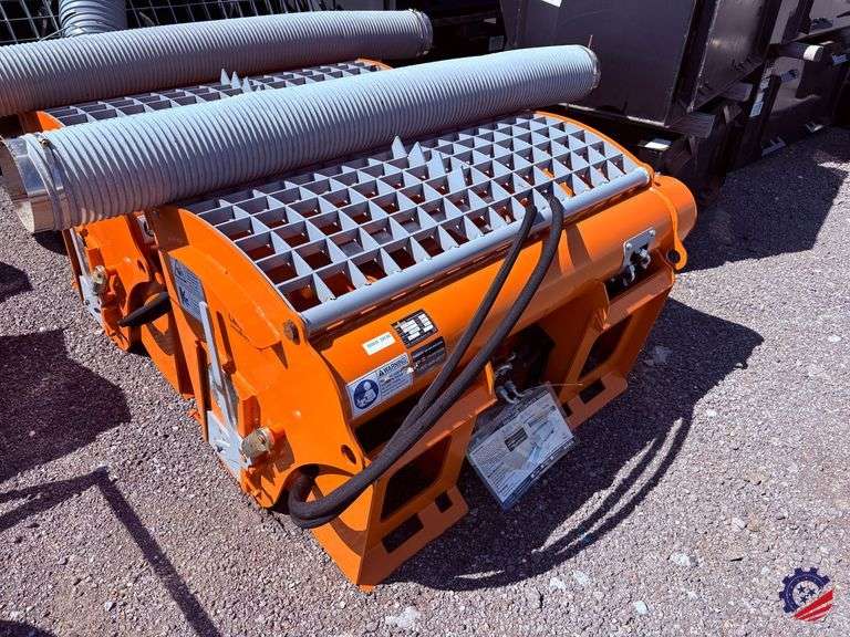 New Landhonor DCM-11-250G Double Discharge Concrete Mixer Attachment