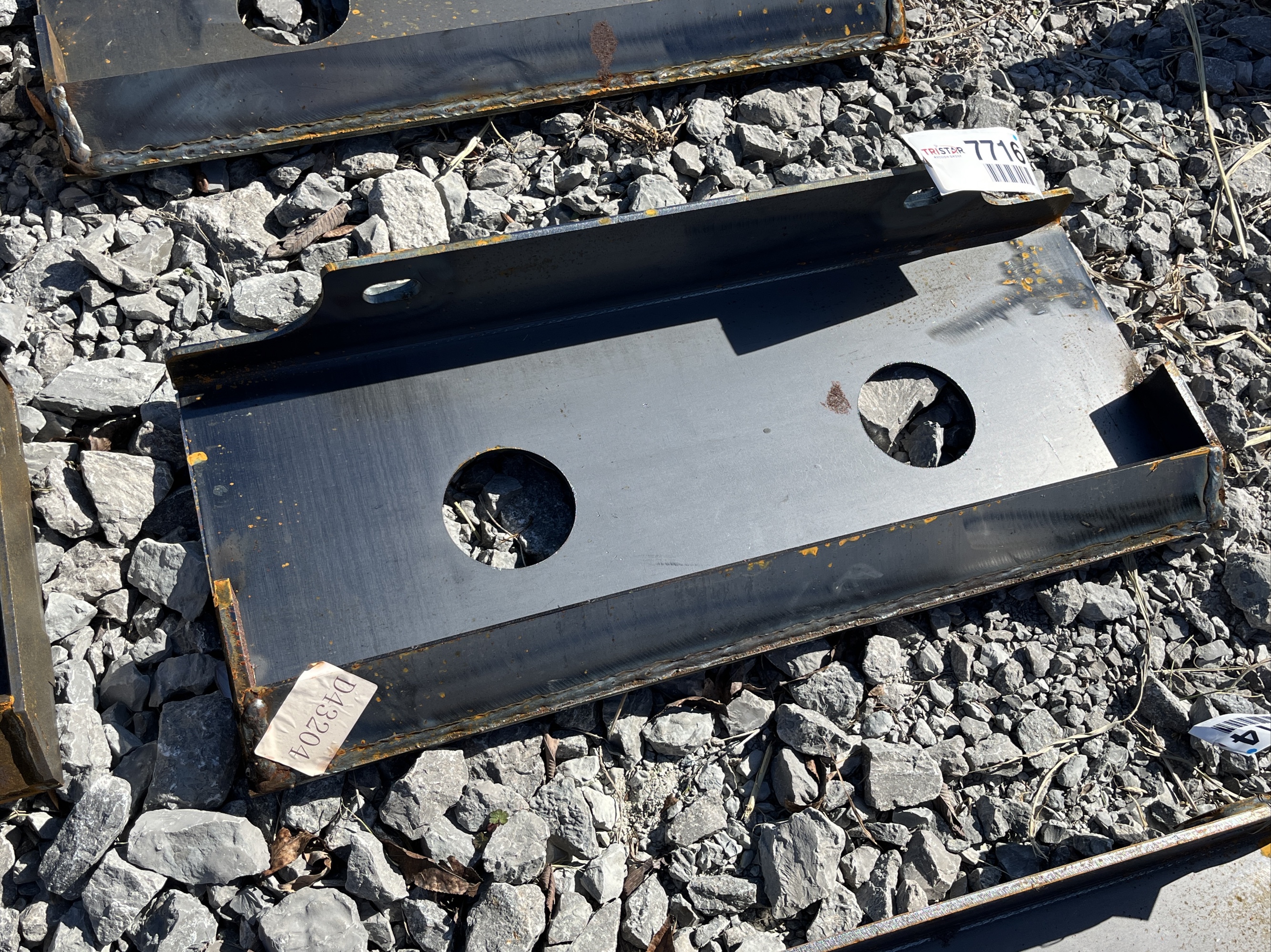 0 Dingo skid steer mounting plate Attachment