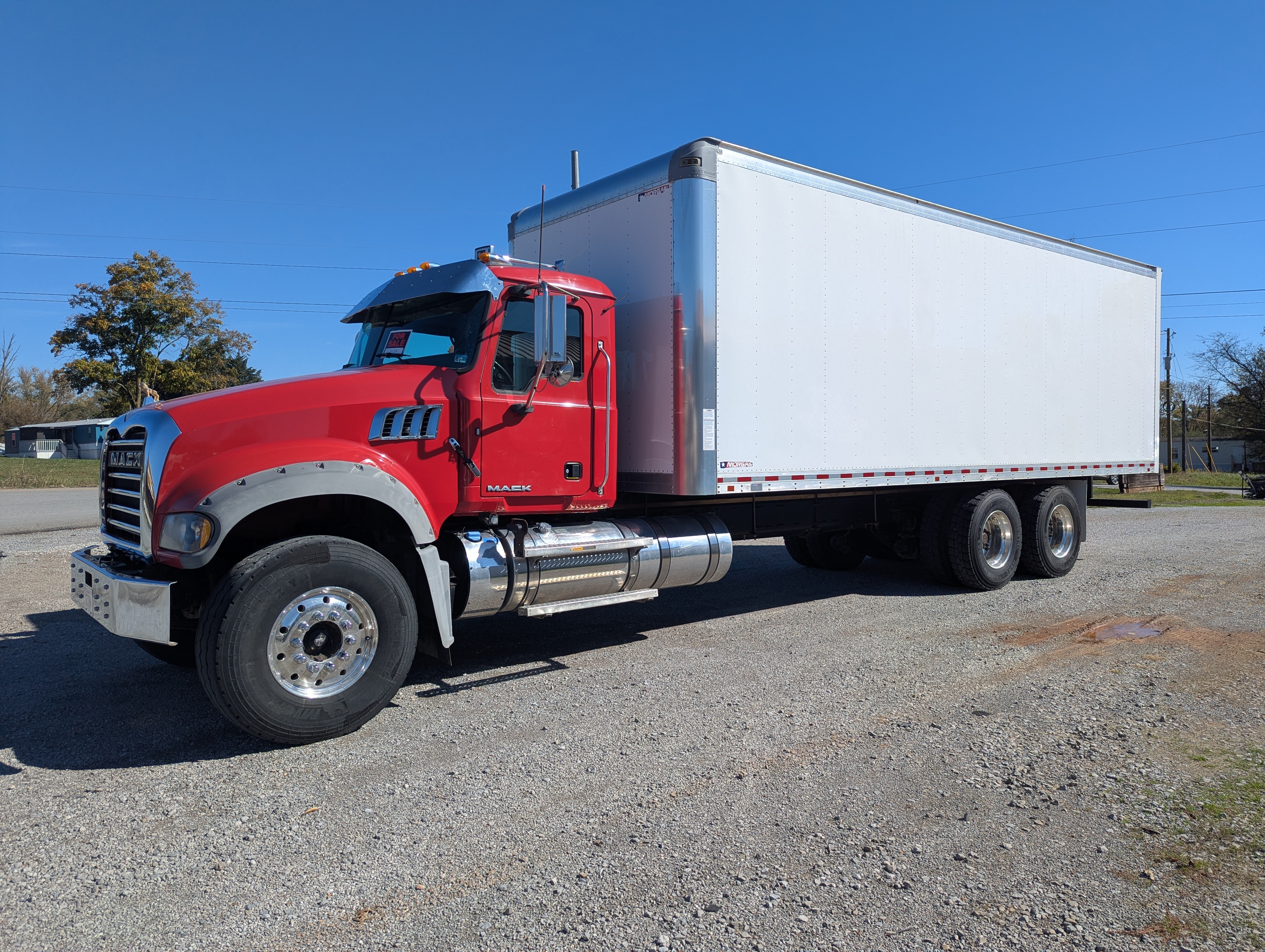 0 Mack Granite GU713 T/A Box Truck