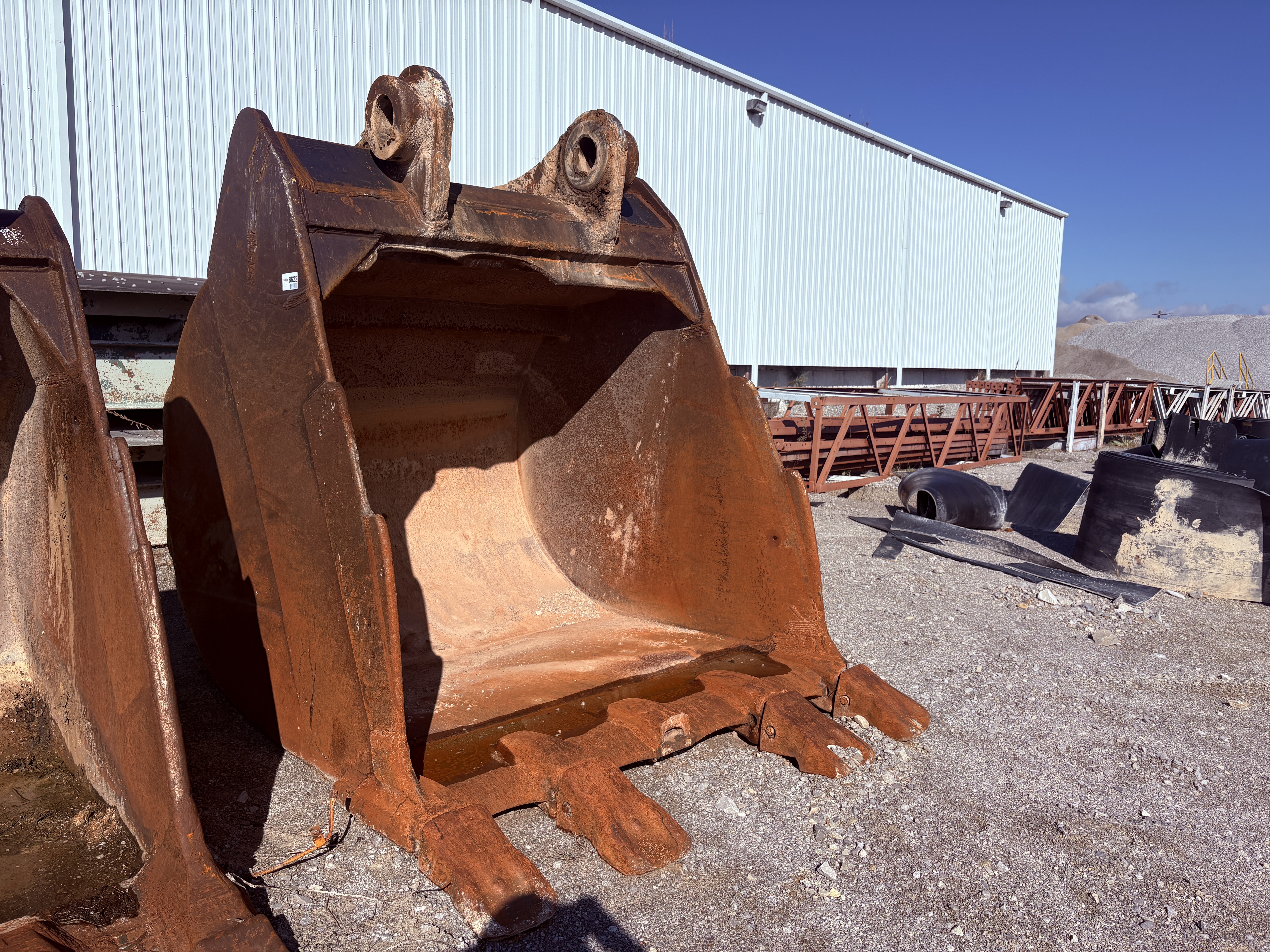 0 Caterpillar 375 76" MASS EX BUCKET