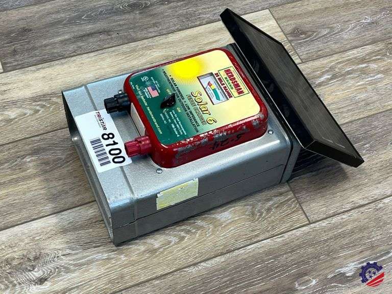 HERDSMAN BRAND  HM-Solar-6  25 Mi. Range / Fence Charger
