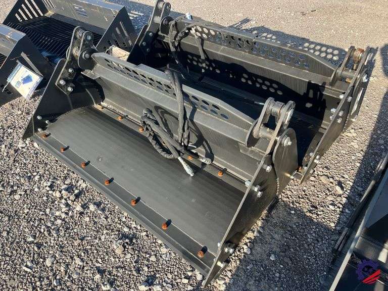 Unused  2023  SUIHE  72”  4-IN-1 BKT  Attachment