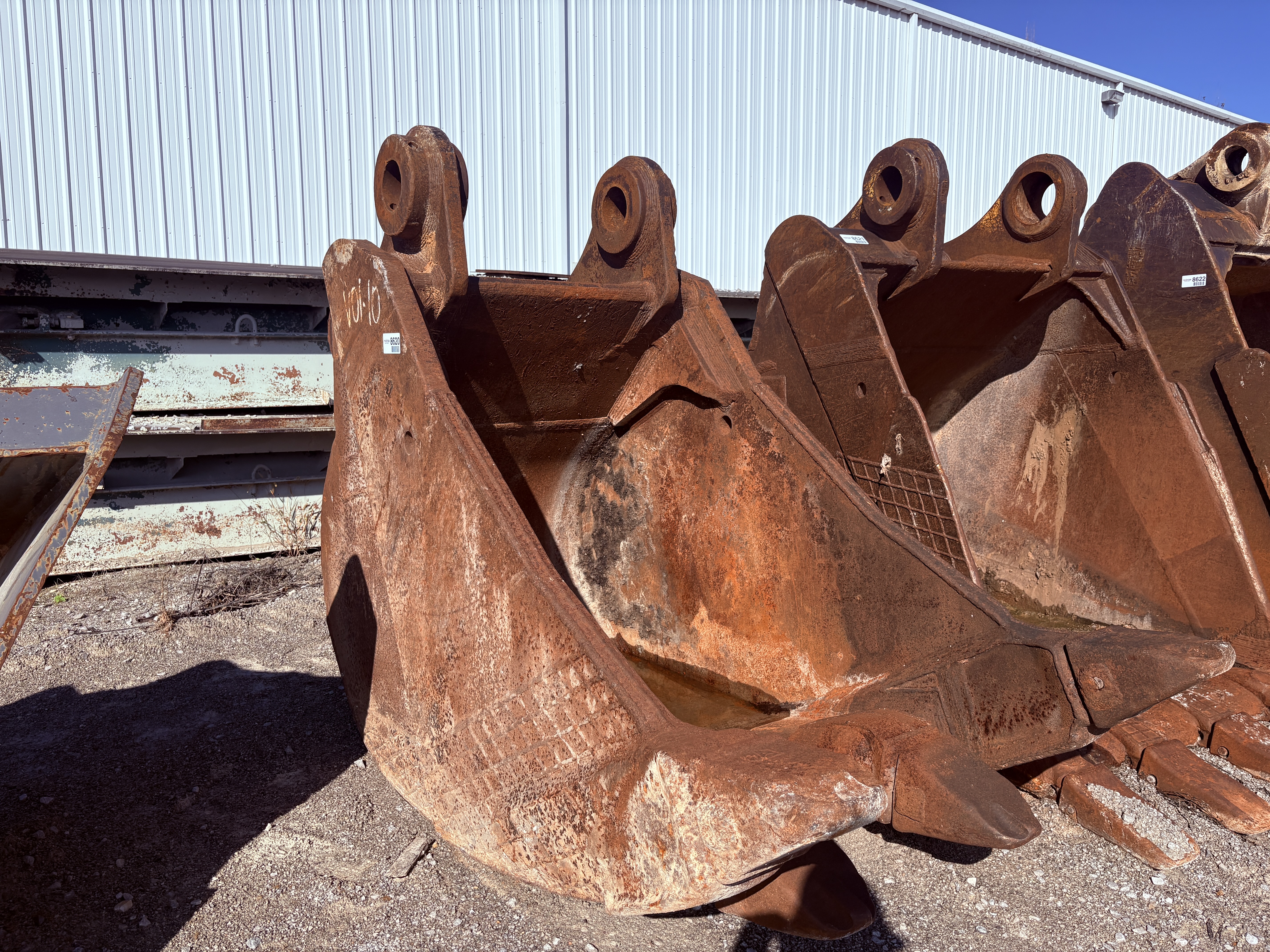 0 Caterpillar 375 ROCK RIPPER BUCKET