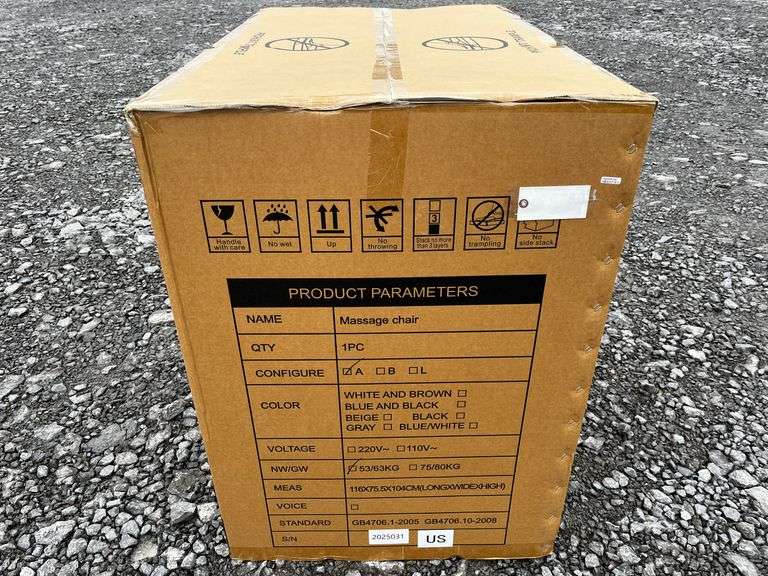 Unused 2025 IR IRMC MASSAGE CHAIR