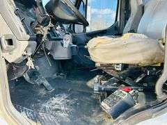 2011  FREIGHTLINER  M2 106  Mechanics Truck