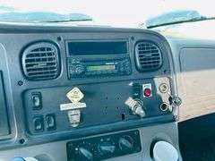 2011  FREIGHTLINER  M2 106  Mechanics Truck