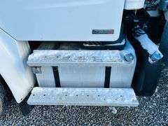2011  FREIGHTLINER  M2 106  Mechanics Truck