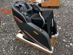 Unused 2025 IR IRMC MASSAGE CHAIR