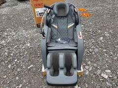 Unused 2025 IR IRMC MASSAGE CHAIR