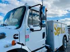 2011  FREIGHTLINER  M2 106  Mechanics Truck