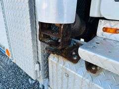 2011  FREIGHTLINER  M2 106  Mechanics Truck