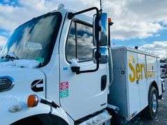 2011  FREIGHTLINER  M2 106  Mechanics Truck