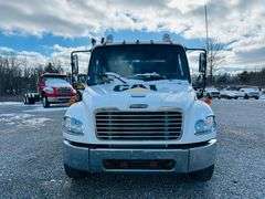 2011  FREIGHTLINER  M2 106  Mechanics Truck