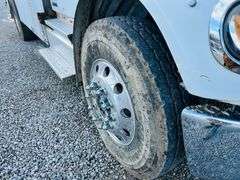2011  FREIGHTLINER  M2 106  Mechanics Truck