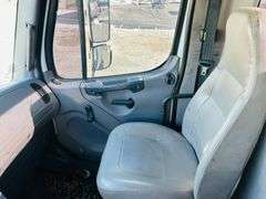 2011  FREIGHTLINER  M2 106  Mechanics Truck