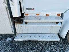 2011  FREIGHTLINER  M2 106  Mechanics Truck