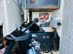 2011  FREIGHTLINER  M2 106  Mechanics Truck