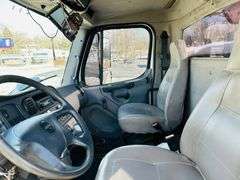 2011  FREIGHTLINER  M2 106  Mechanics Truck
