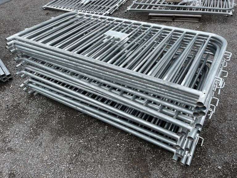 (NEW) Lot of 20 Crowd Control Barricades