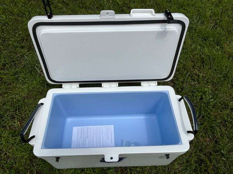 NEW ICEY-TEK 55 Qt. White Cooler