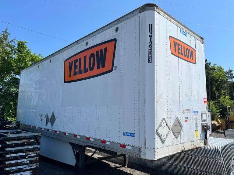 2017  STOUGHTON  S/A  28’  Van Trailer