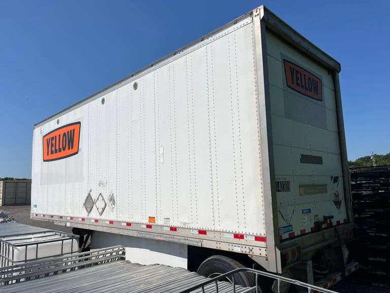 2017  STOUGHTON  S/A  28’  Van Trailer