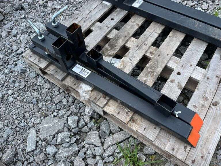 Unused 29” Mountable Pallet Forks