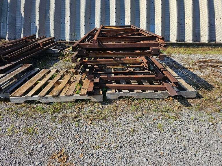 Lot of Pallet Racking