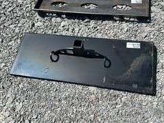 New Heavy Duty ½ Moon gusseted Skid Steer Receiver Hitch with Chain Hook Holders Attachment